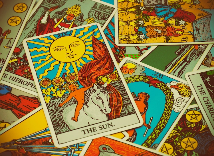 Tarot Predictivo. Sesiones Online O Presenciales.